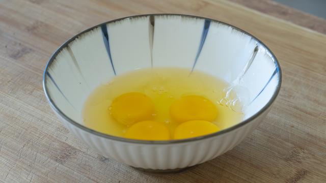 韭黄炒蛋的做法大全（韭黄炒蛋的做法视频）