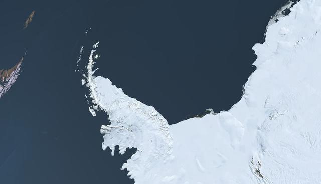 南极洲有人居住吗,北极有人居住吗